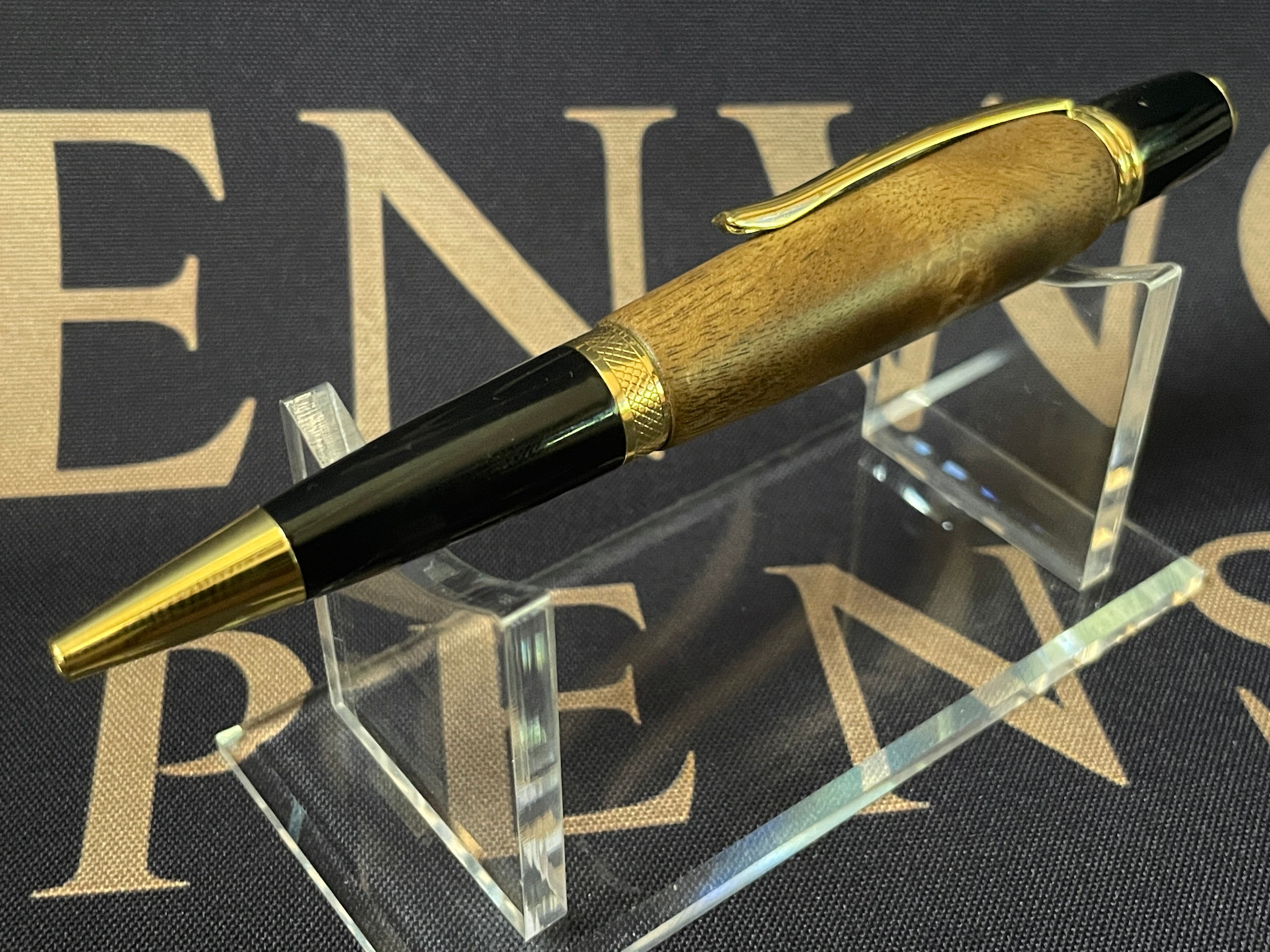 California Bay Laurel Pen